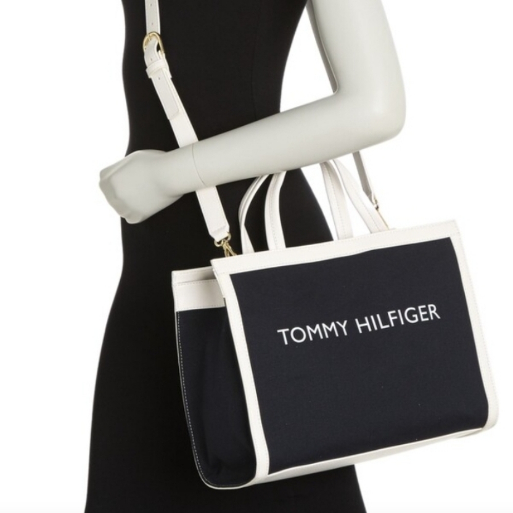 Tommy Hilfiger Betty Canvas Bag